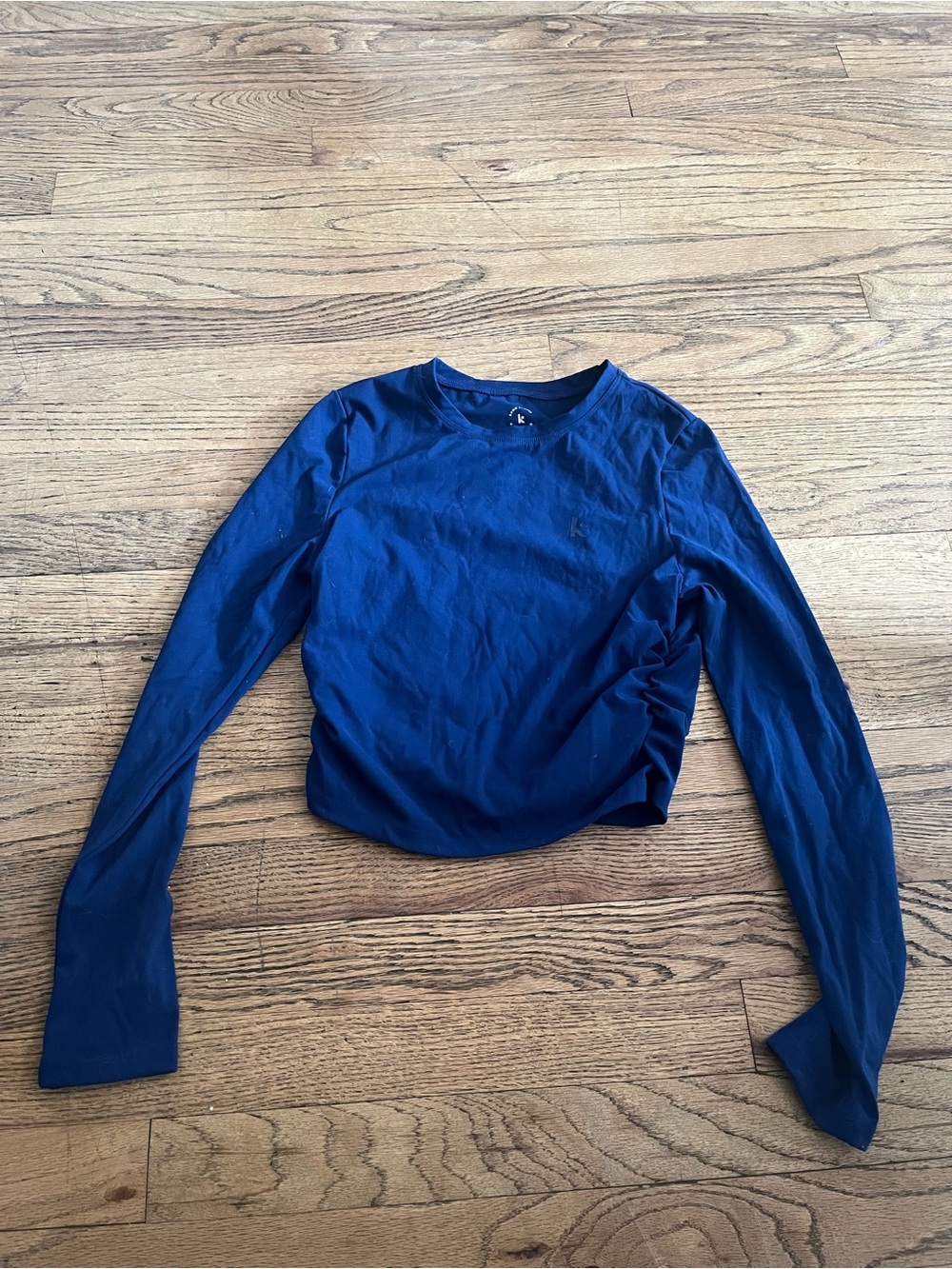 Long-Sleeve Crew Tee in Navy Blue - Casual Essential